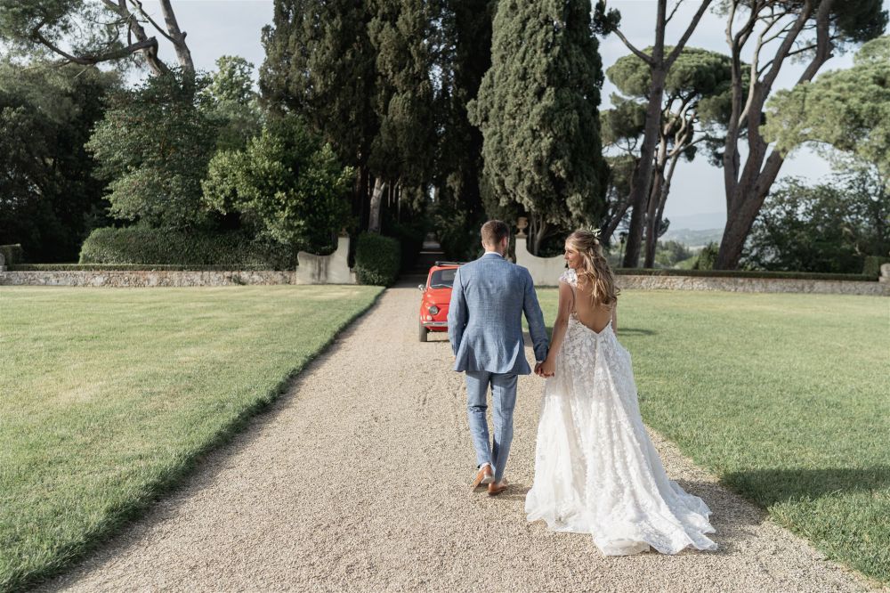 Bride and groom at the wedding villa in the Tuscan countryside