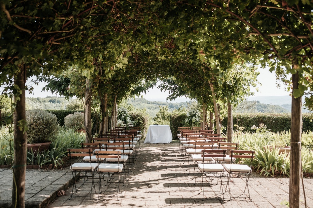 Ceremony at the romantic wedding venue in Tuscany