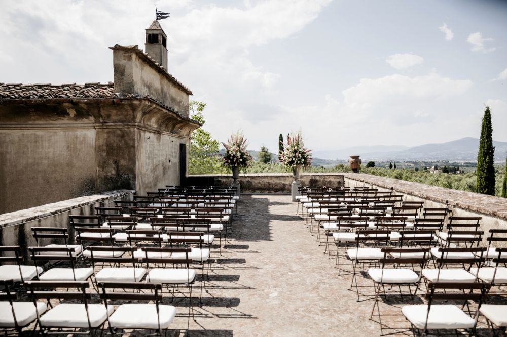Ceremony at the rustic villa in Tuscany