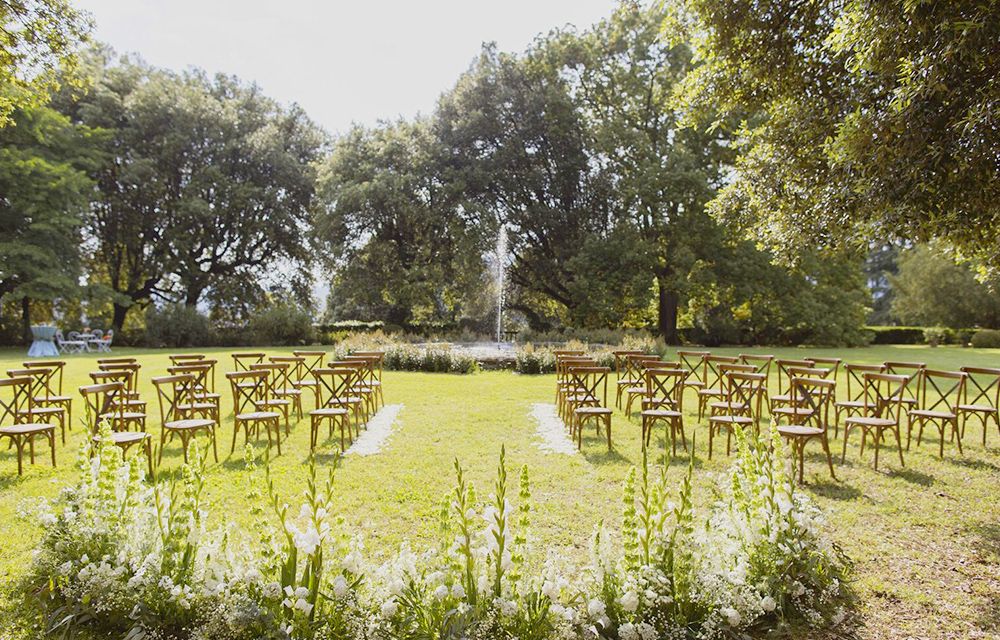 Ceremony at the villa in Lucca for wedding receptions