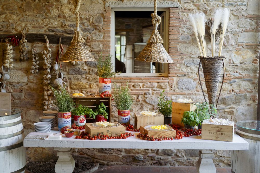 Cheese and tomatoes buffet at the Tuscan wedding hamlet