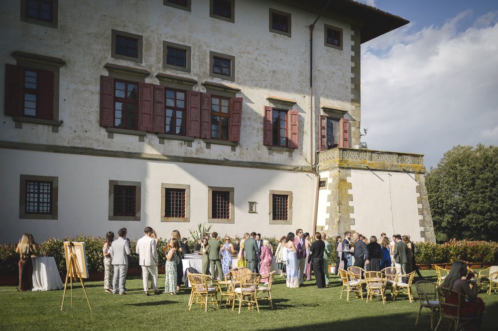 Cocktail hour at the villa Medicea in Tuscany