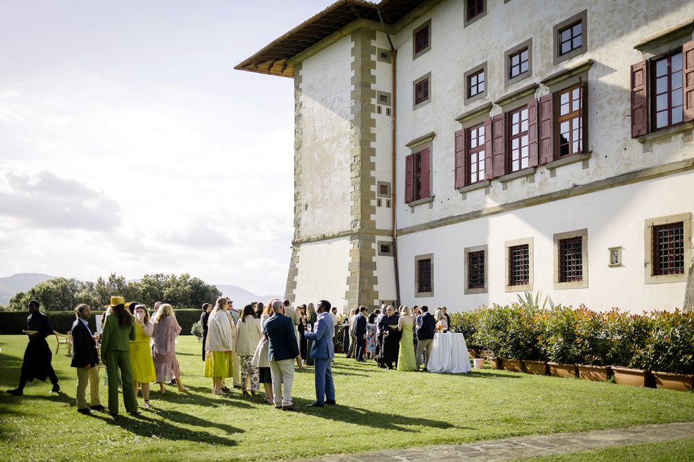 Cocktail at the villa Medicea in Tuscany