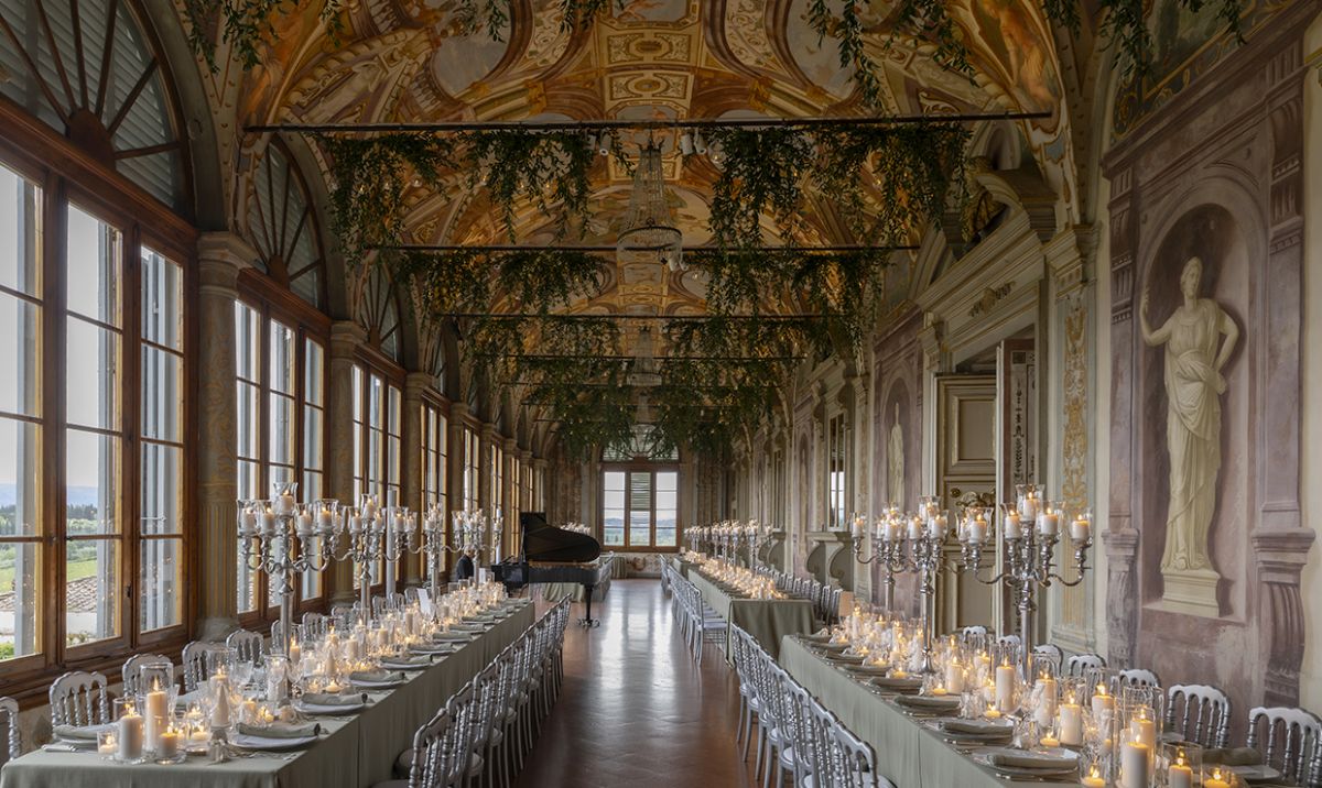 Dinner room with frescoes at the wedding villa in Florence with view