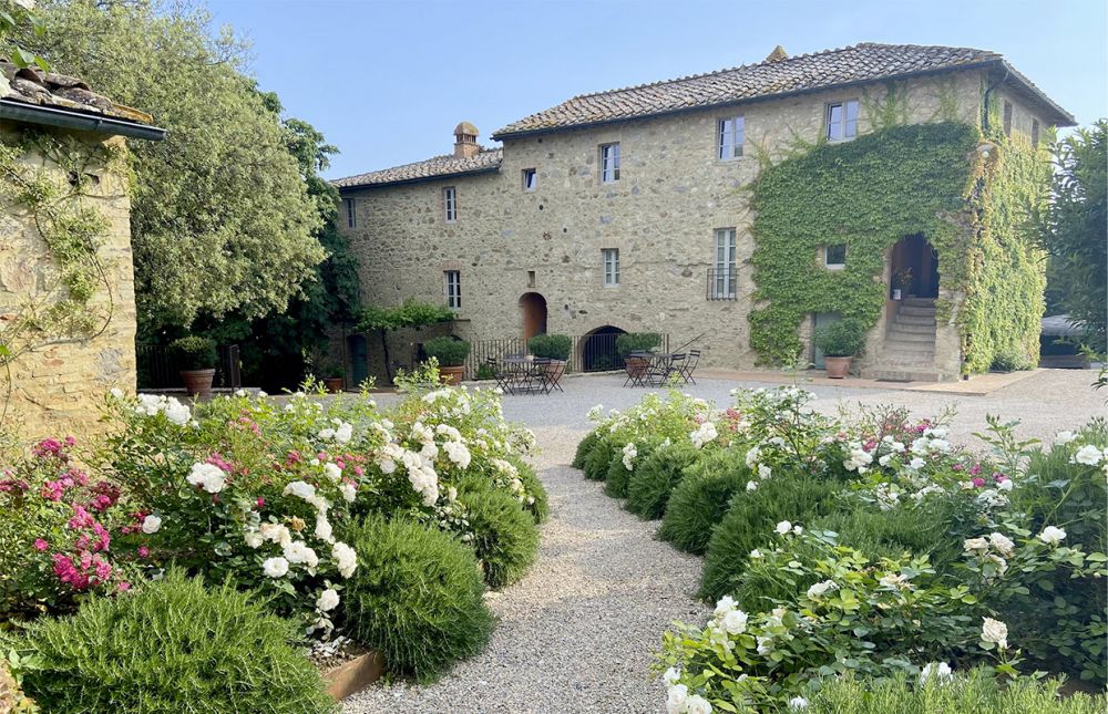 Facade of the romantic wedding villa near Siena