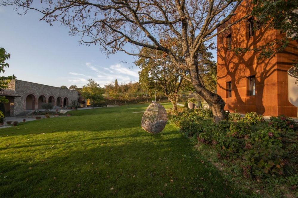 Garden at the dream wedding hamlet in Tuscany