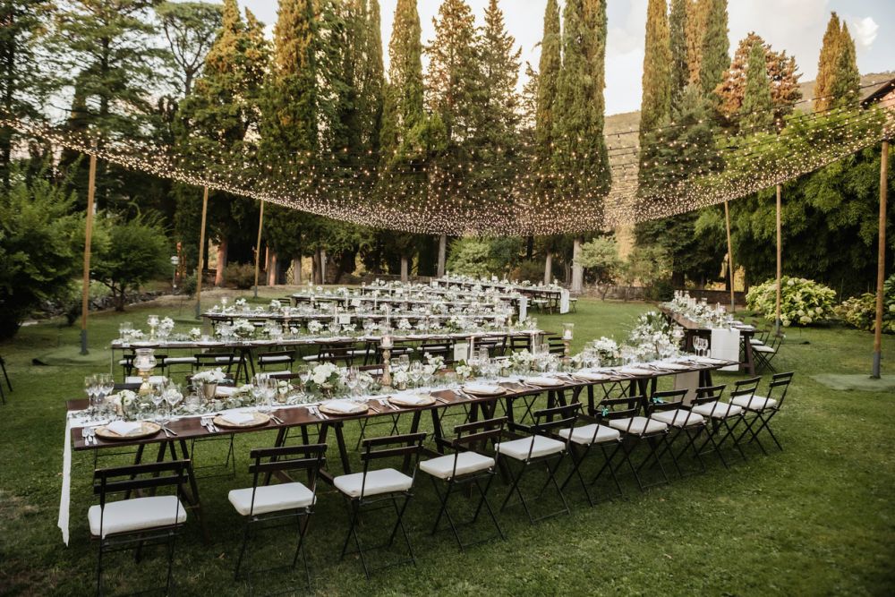 Long tables at the wedding villa in Florence