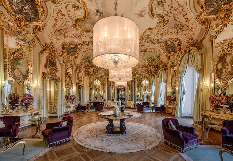 Mirror room at the luxury wedding hotel in Florence