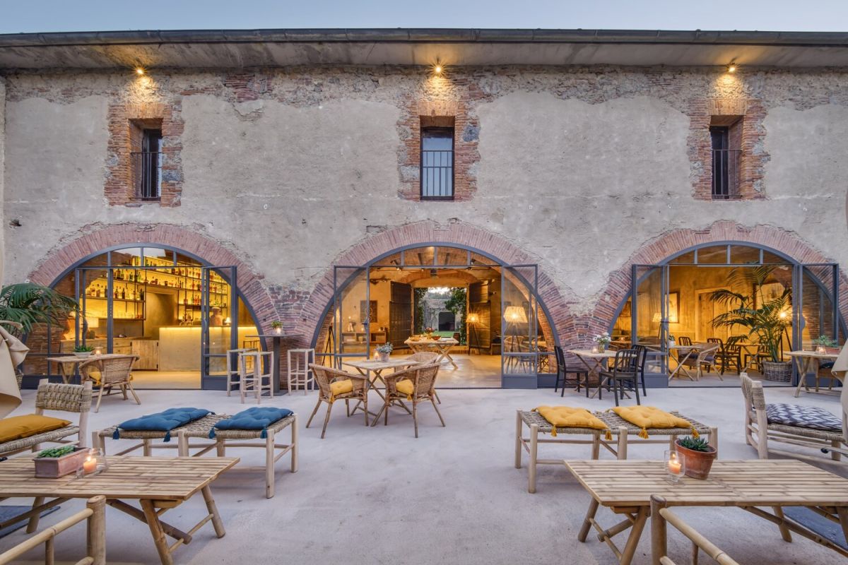 Restaurant at the charming wedding farm resort in Maremma