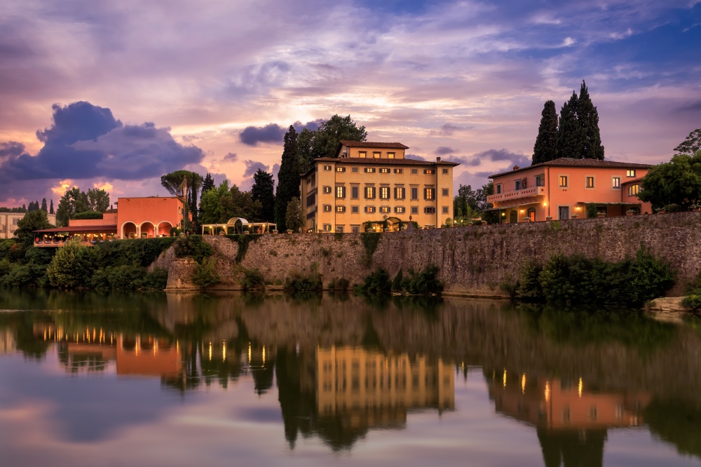 Sunset view of the luxury wedding villa in Chianti