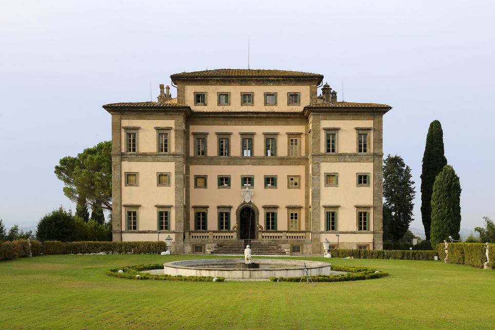 View of the luxury wedding villa in Tuscany