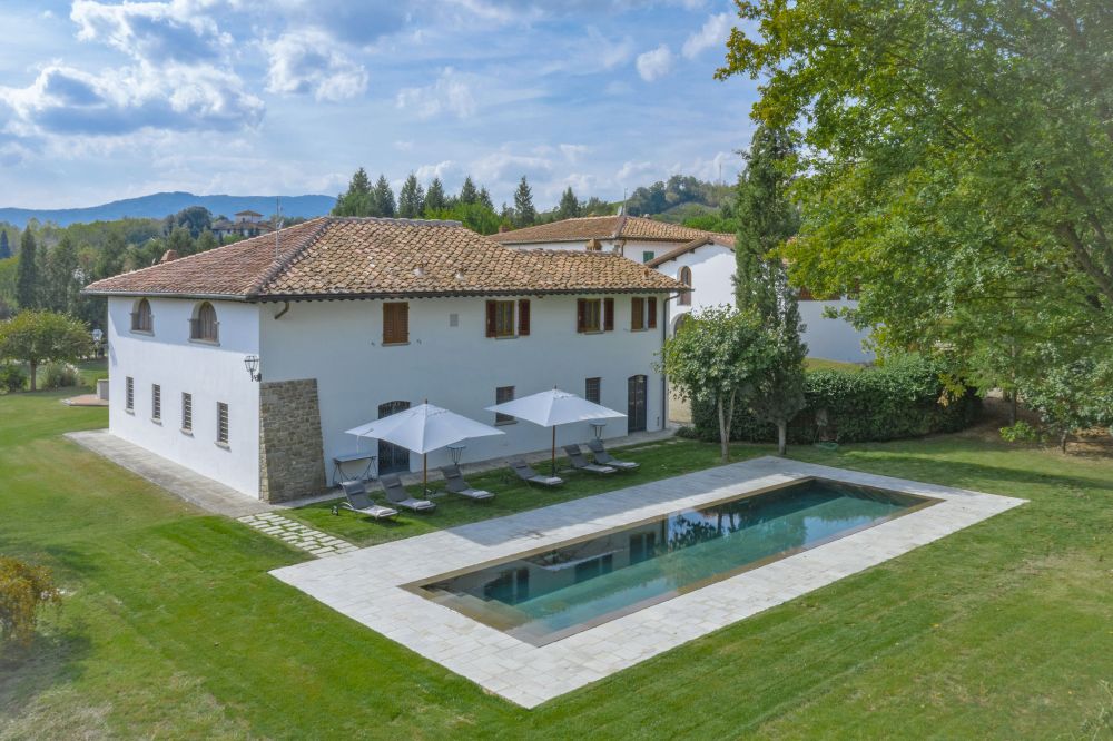 View of the villa at the luxury wedding resort in the Tuscan countryside