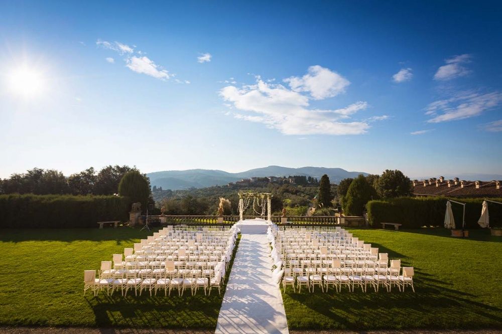 Villa Medicea in Tuscany wedding ceremony